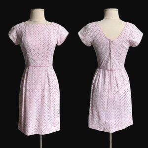 50s vintage eyelet sheath dress gingham cap sleeve wiggle fitted metal zip.